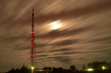 Gecede Lehistan'a TV Kulesi