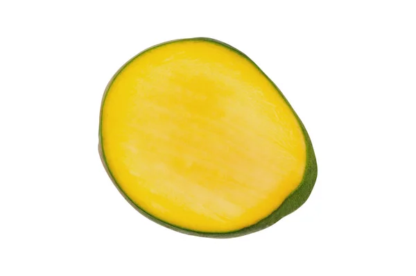 一半新鲜成熟的芒果孤立在白色背景上 剪切路径 顶部视图 — 图库照片