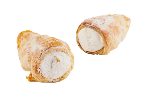 Dos Rollos Hojaldre Horno Con Crema Aislada Sobre Fondo Blanco — Foto de Stock