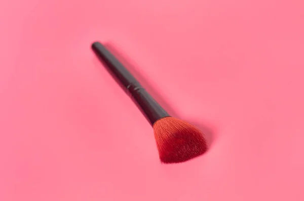 Zachte Cosmetische Borstel Voor Blush Roze Achtergrond Schoonheids Modeconcept — Stockfoto