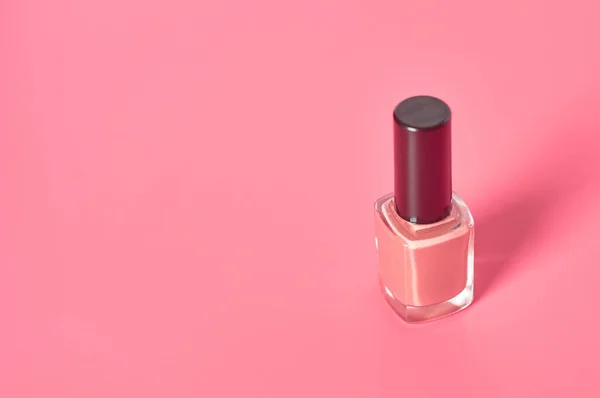 Botella Completa Esmalte Uñas Lujo Sobre Fondo Rosa Concepto Belleza —  Fotos de Stock