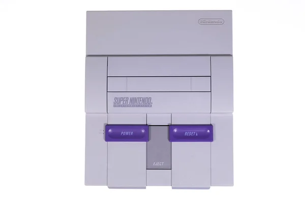 Une vue aérienne de la console de jeu vidéo Nintendo SNES — Photo