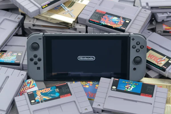 Un conmutador de Nintendo arrancando — Foto de Stock