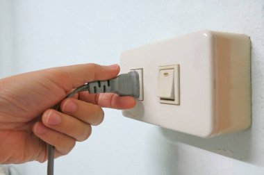 enerji tasarrufu için fişini çekin