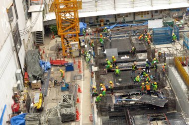 İnşaat alanında çalışan işçiler