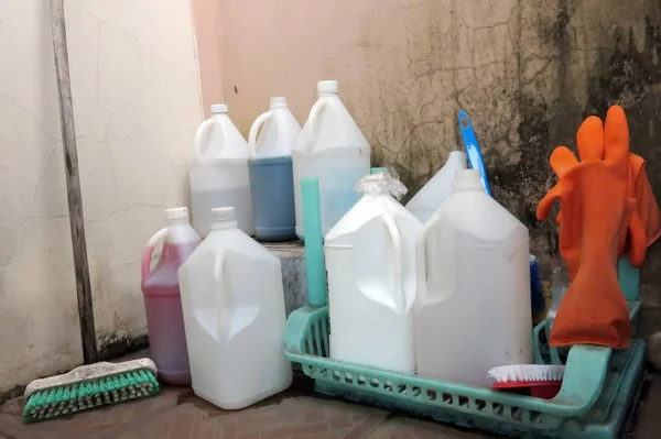 Ev Ekipmanları yerde tutmak