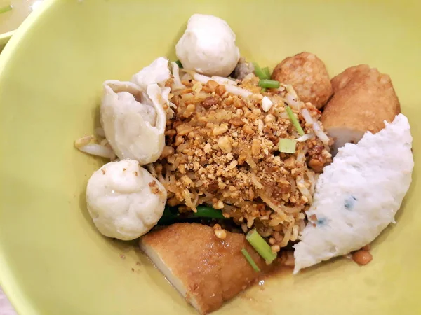 Noodle Fish Balls Bowl — Stock Photo, Image