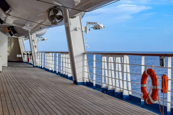 Oceano Atlântico Março 2014 Deck Bordo Carnaval Liberty Cruise Ship — Fotografia de Stock