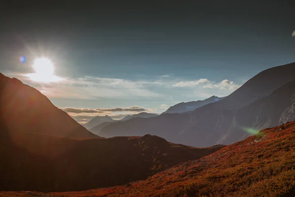 Prachtige Noorse Landschap Van Bergen Weg Naar Trolltunga Noorwegen — Stockfoto