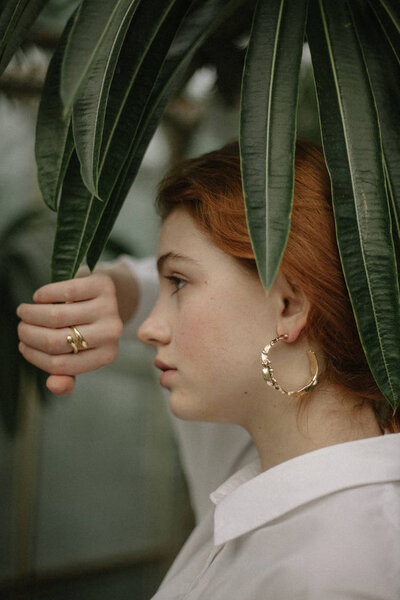 Sensual Red Haired Woman White Shirt Posing Green Plants — Stock Photo, Image