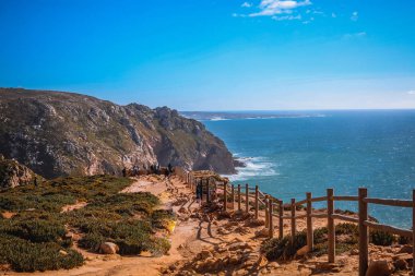 ısmarlayarak kayalık uçurum Cabo da Roca, Portekiz 