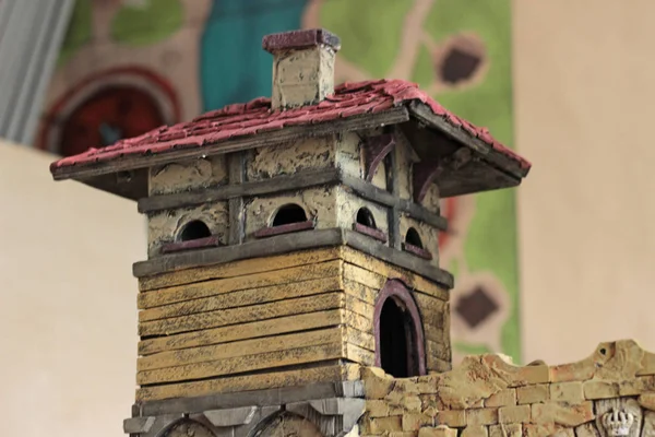 Średniowieczna Wieża Rękodzielnicza Dachówka Dachowa Drzwiowy — Zdjęcie stockowe