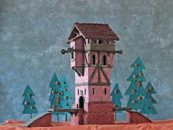 Średniowieczna Wieża Rękodzielnicza Zwodzony — Zdjęcie stockowe