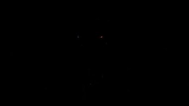 Açma ve kapatma karanlığın içinde elektrik lambası