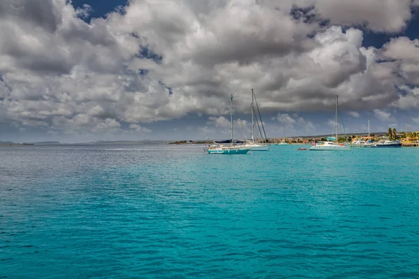 Przybywających Bonaire Przechwytywanie Statek Stolicy Bonaire Kralendijk Tej Pięknej Wyspy — Zdjęcie stockowe