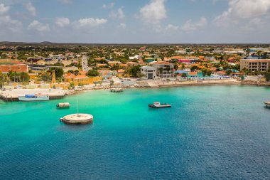 Bonaire, dalgıçlar cennet hoş geldiniz. Bonaire adlı gelen, yakalama sermaye Bonaire adlı gemi, onun paradisiac plajları ve su ile Karayip Hollanda Bu güzel adada Kralendijk.