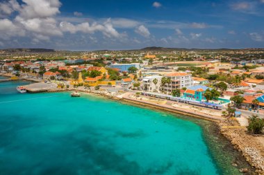 Bonaire, dalgıçlar cennet hoş geldiniz. Bonaire adlı gelen, yakalama sermaye Bonaire adlı gemi, onun paradisiac plajları ve su ile Karayip Hollanda Bu güzel adada Kralendijk.