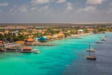 Bonaire, dalgıçlar cennet hoş geldiniz. Bonaire adlı gelen, yakalama sermaye Bonaire adlı gemi, onun paradisiac plajları ve su ile Karayip Hollanda Bu güzel adada Kralendijk.
