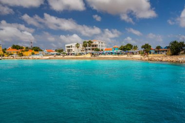 Bonaire, dalgıçlar cennet hoş geldiniz. Bonaire adlı gelen, yakalama sermaye Bonaire adlı gemi, onun paradisiac plajları ve su ile Karayip Hollanda Bu güzel adada Kralendijk.