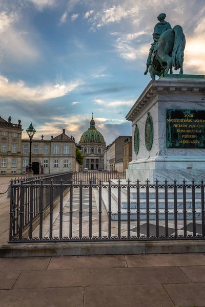 Palacio Amalienborg Copenhague Dinamarca Alrededor Plaza Del Palacio Con Estatua — Foto de Stock