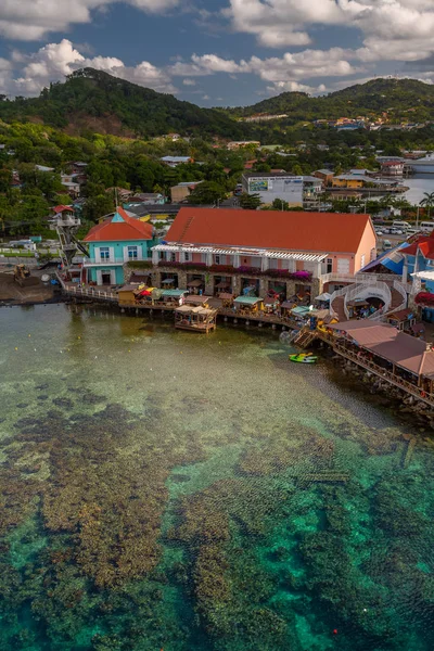 Port-a Roatan szigete, a Hondures — Stock Fotó