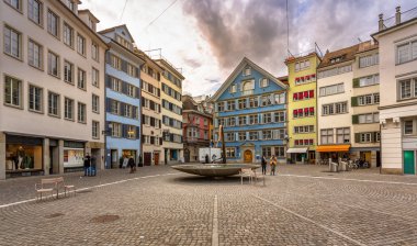 Munsterhof Meydanı Zurich, İsviçre