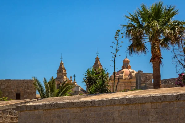 Vista exterior de la Ciudad Fortificada de Mdina — Foto de Stock