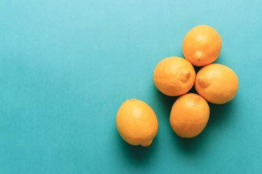 limon yeşil arka plana sahip