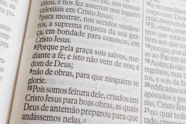 Efesliler 2, Portekizli brasileiro metinde açık İncilde kapatın.