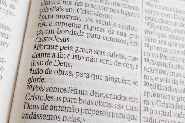Efesliler 2, Portekizli brasileiro metinde açık İncilde kapatın.