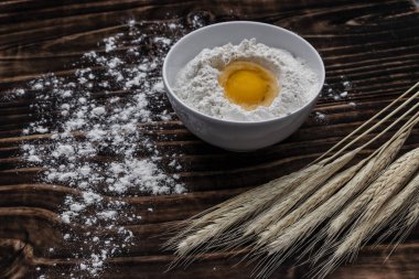 un ve yumurta kapatın