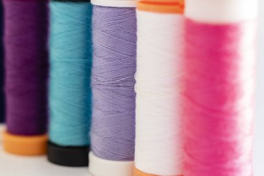 iş parçacığı biriktiricileri dikiş yakın