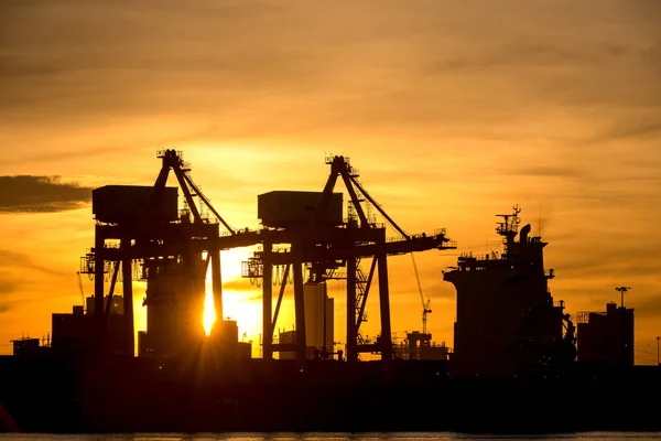 Zonsopgang Silhouet Importeren Exportindustrie Poort Vervoer Ochtend Tijdig — Stockfoto