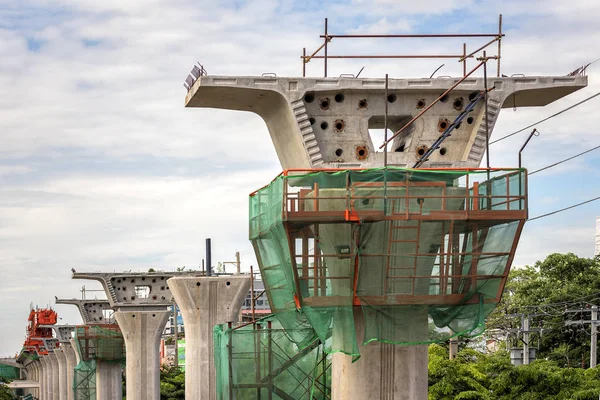 İnşaat Skytrain iş Kuzey yeşil hat Bangkok Tayland.