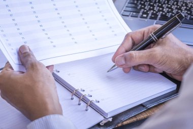 liste ürün kontrol işadamı eller satınalma siparişi
