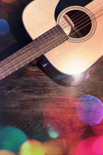 akustik gitarı kapat.