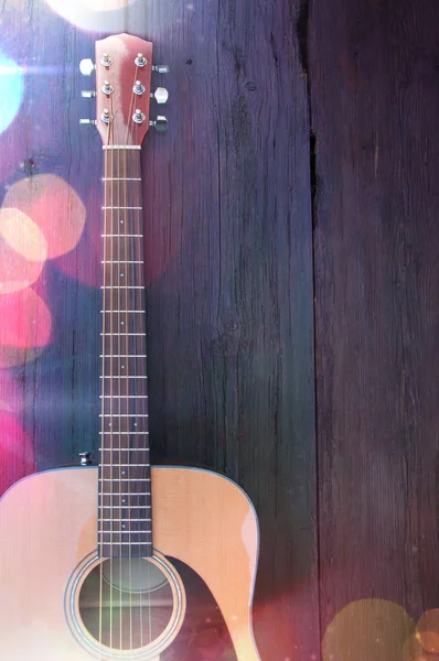 akustik gitarı kapat.