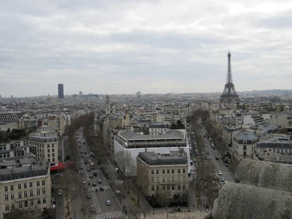 Utsikt Över Eiffeltornet Sett Utifrån Triumfbågen Paris Frankrike Mulen Dag — Stockfoto