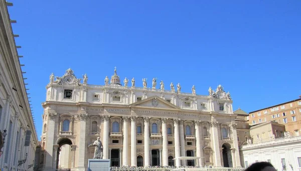 Bazilika Petra Jak Vidět Piazza San Pietro Nachází Vatikánu Slunečného — Stock fotografie