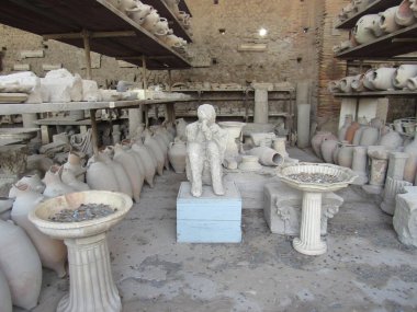 Forum tahıl ambarı ya da Pompeii, İtalya 'daki kalıntıların saklandığı bina. 