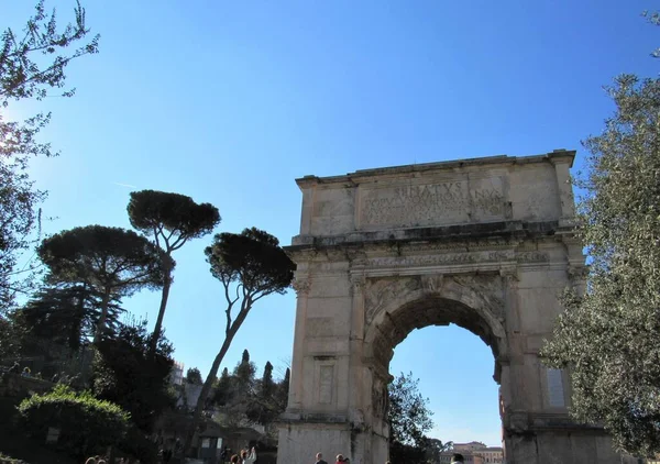 Вид Арку Тита Расположенную Виа Сакра Риме Италия Ведущую Римскому — стоковое фото