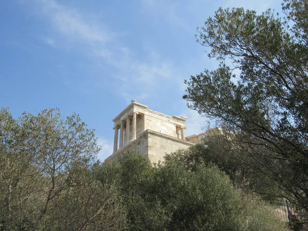 Vista Del Templo Atenea Nike Desde Abajo Acrópolis Atenas Grecia — Foto de Stock