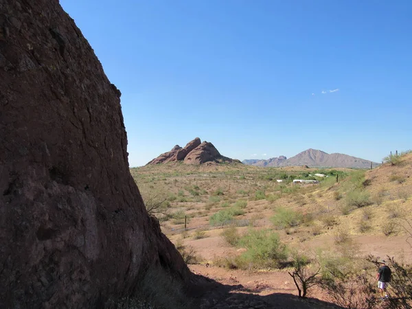 Vista Del Paisaje Del Desierto Montañas Distancia Cielo Azul Visto — Foto de Stock