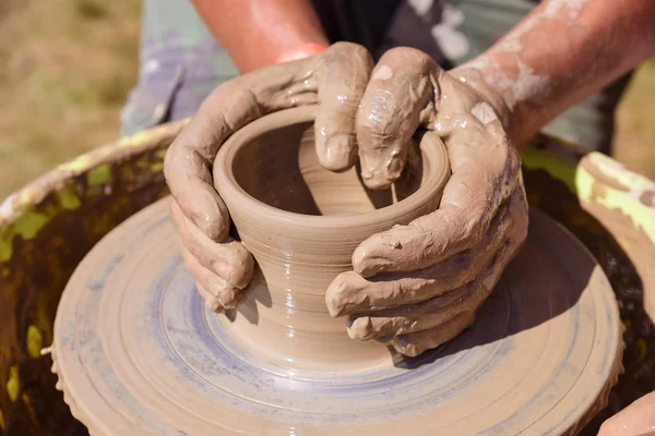 Officina Ucraini Tradizionali Pentole Ceramica Fatte Mano Sulla Ruota — Foto Stock