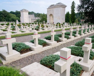 Lychakiv Mezarlığı I Polonya askeri mezarlığı (Cmentarz Orlat)