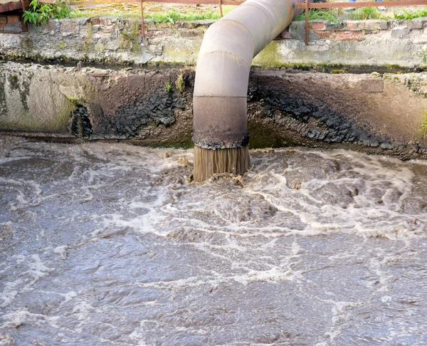 Industriële verontreiniging van water — Stockfoto