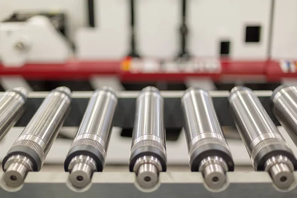 Kalıp Döner Baskı Makinesinde Kesme Için Manyetik Silindirler Dizilmiş Flexo — Stok fotoğraf
