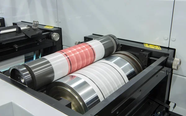 Flexodruckverfahren Auf Inline Druckmaschinen Photopolymerplatte Auf Druckzylinder Aufgeklebt Substrat Wird — Stockfoto