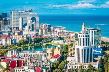 Gürcistan'da Kafkasya'da güzel büyüyen Batum şehrinin panoramik manzarası