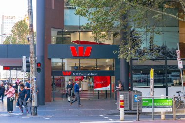 Melbourne Cbd 'de Collins Caddesi' ndeki Westpac Bankası.
